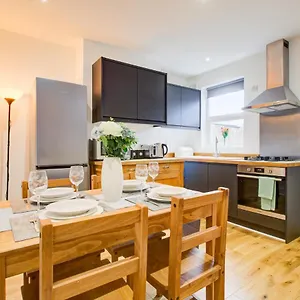 Holiday home Statera - 2-bed House In Stratford, London