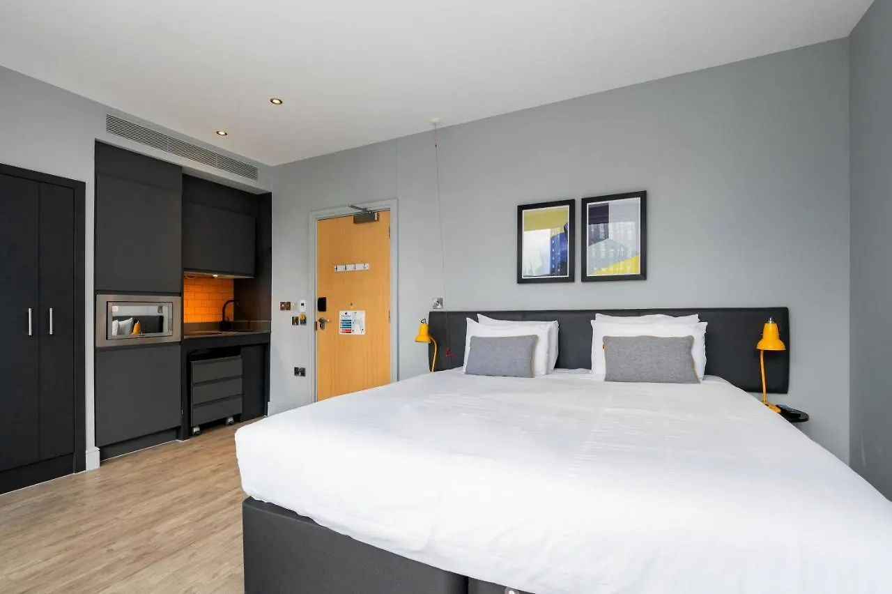 Staycity Aparthotels London Greenwich High Road 3*,